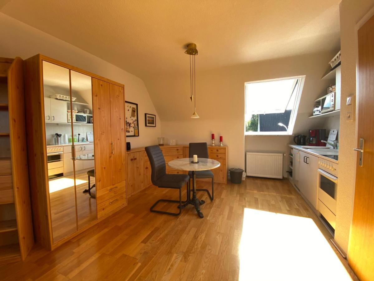 Ferienwohnung Albrecht ヴィルヘルムスハーフェン エクステリア 写真